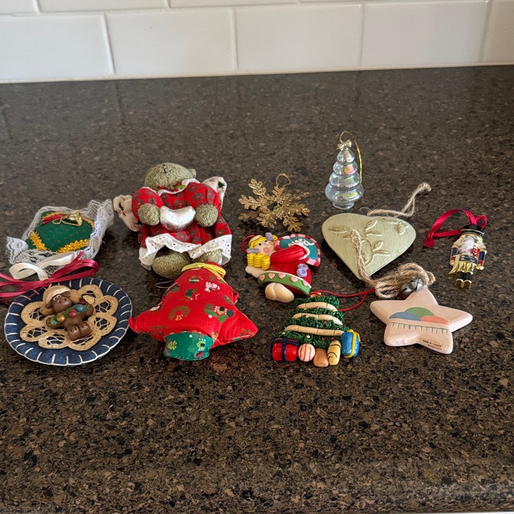 Assorted Holiday Ornaments Set
